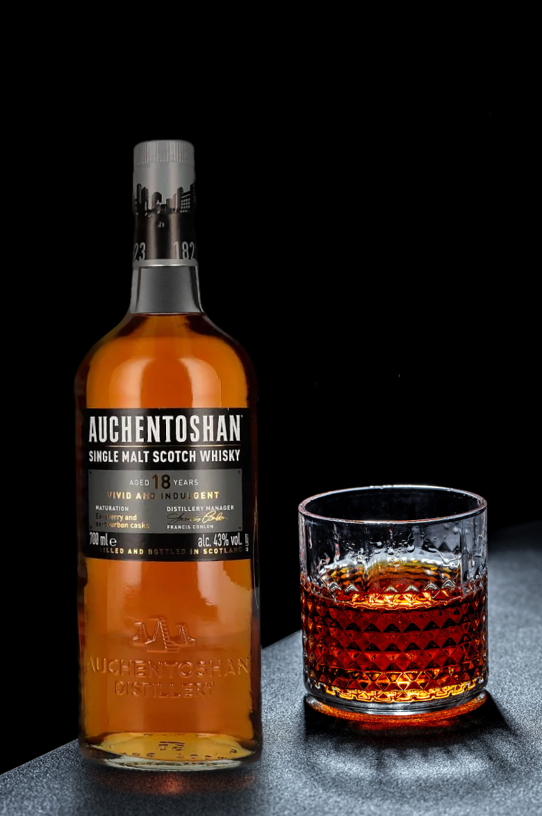 Окентошен Сингл Молт 18 лет Солодовый Виски в подарочной упаковке 0.7 л